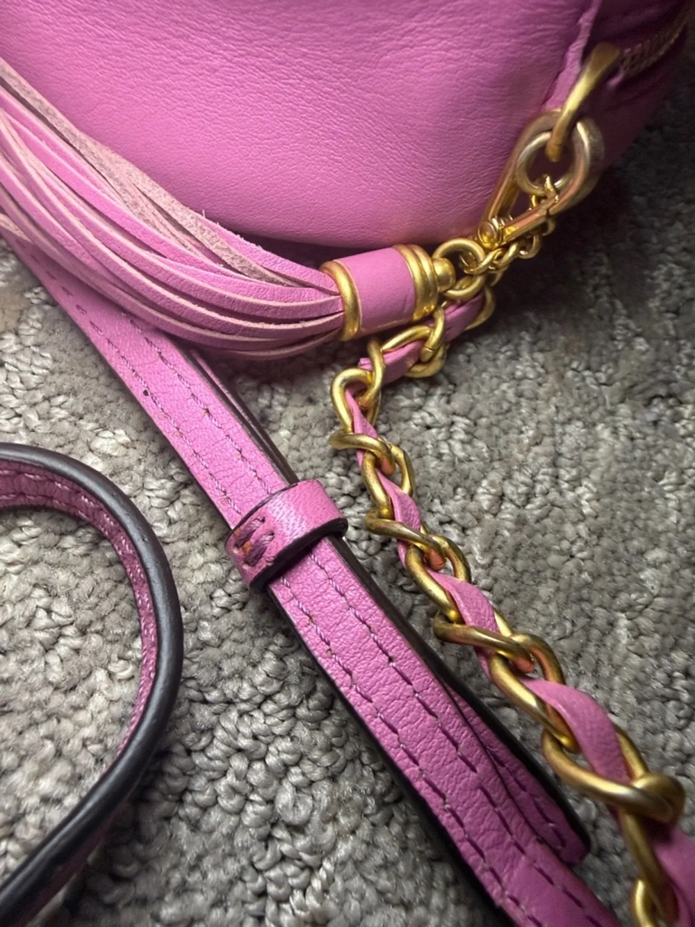 MCM Pink Rabbit Round Crossbody Tambourine Bag Visetos Tassel Chain Rare - Picture 9 of 12